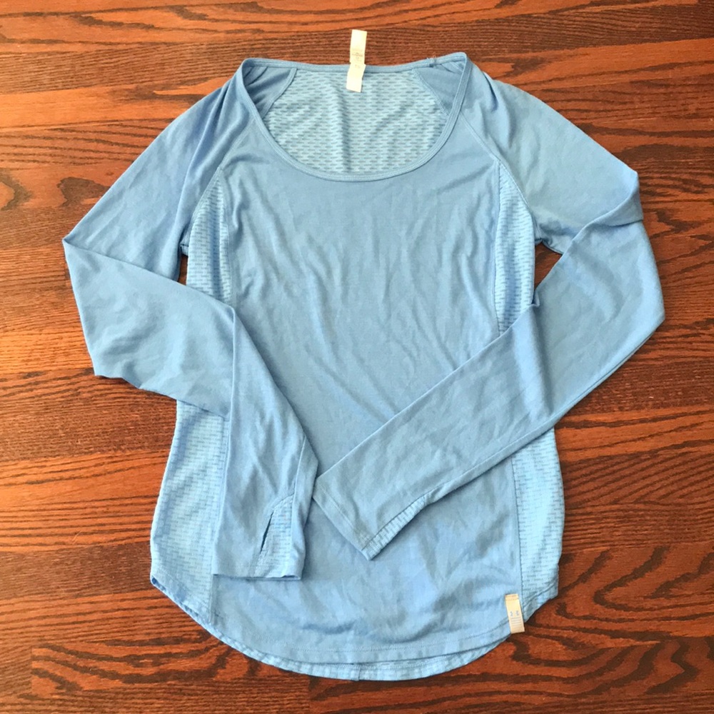 UA heat gear running top